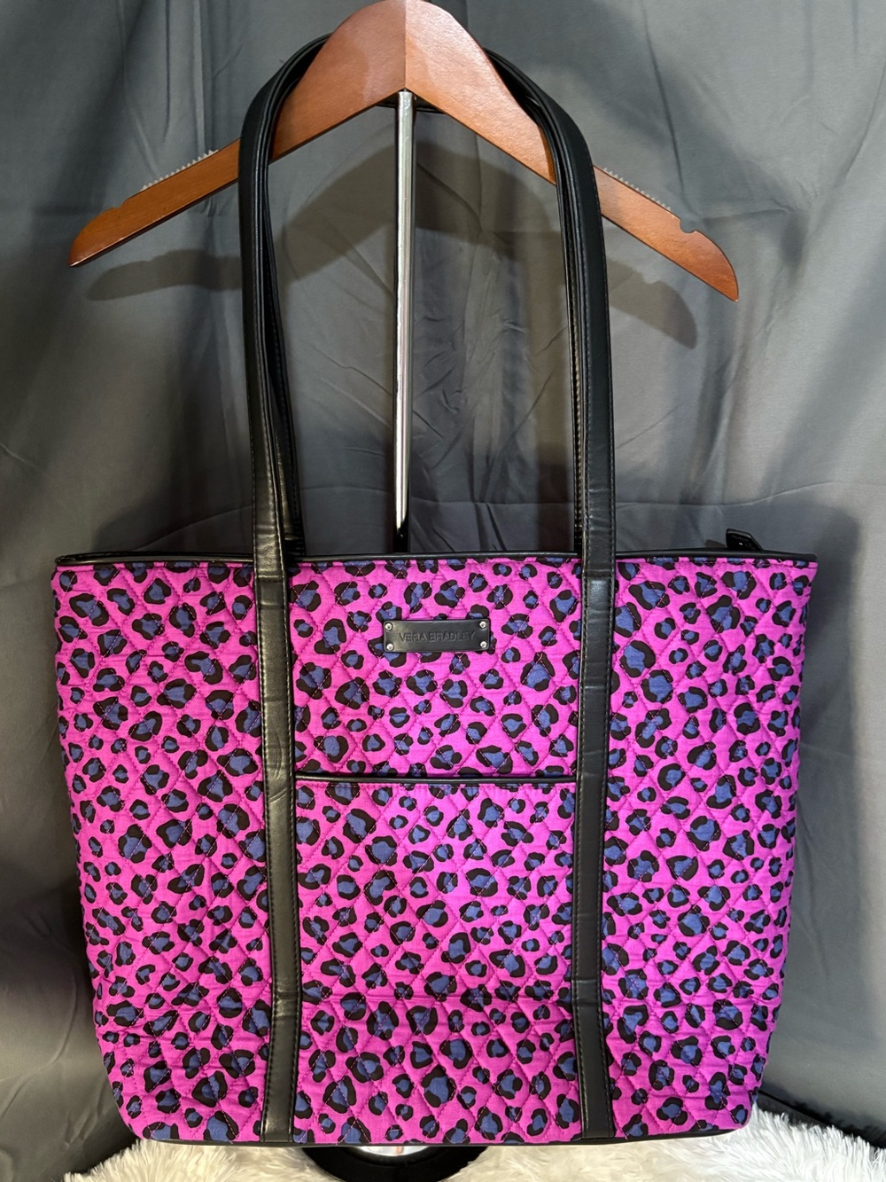 Vera Bradley trimmed Vera XL tote leopard print EUC